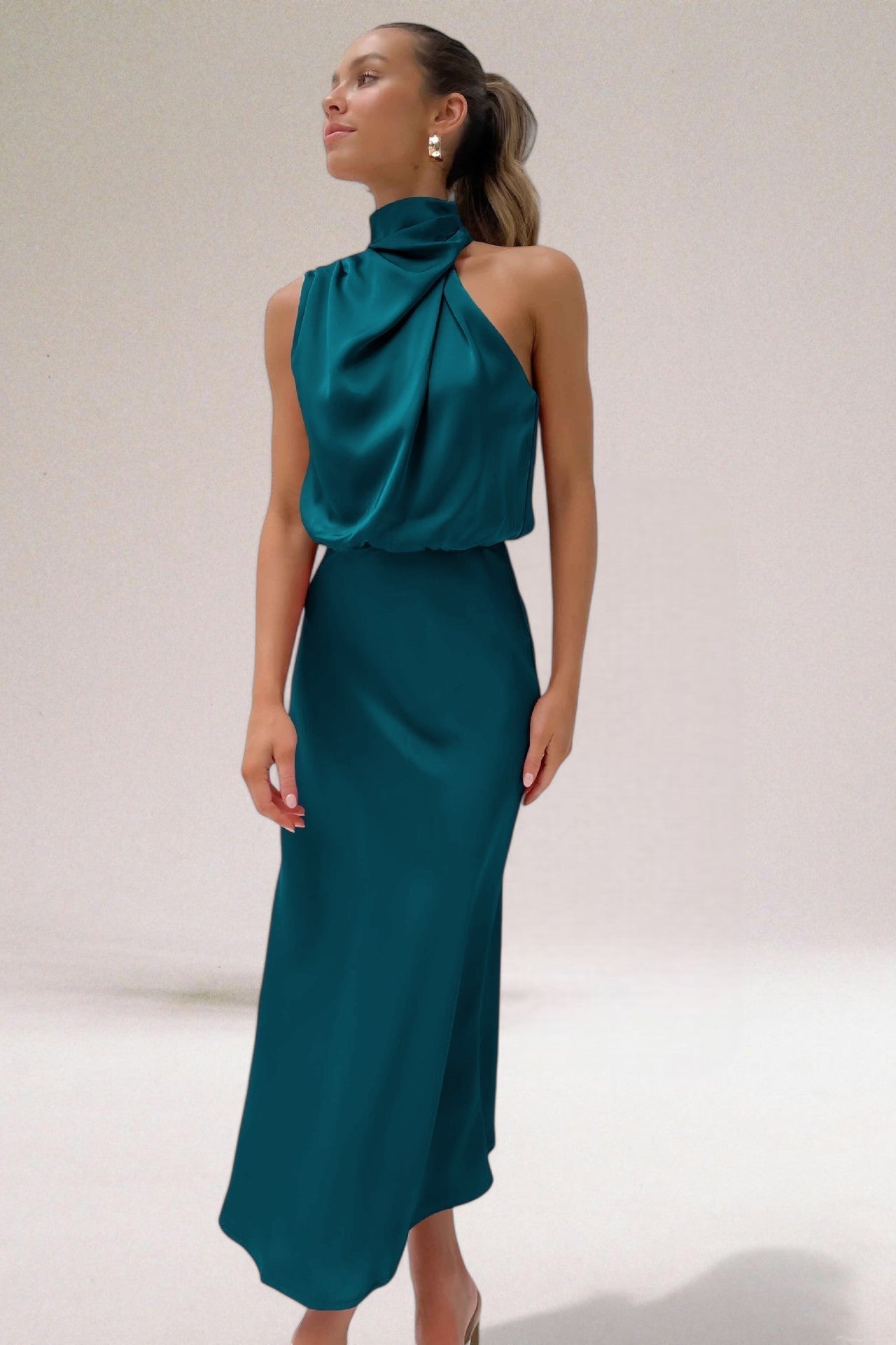 MODESSO® | Satynowa suknia glamour