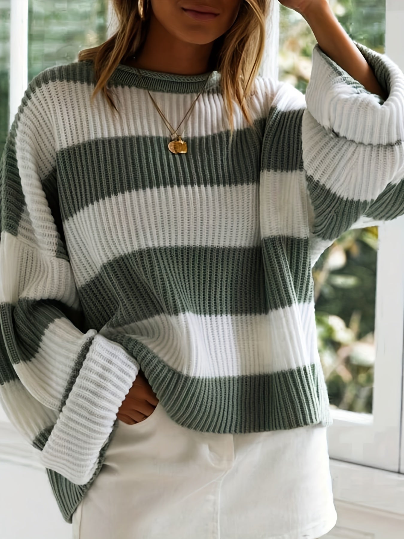 MODESSO® | Sweter w Paski z Okrągłym Dekoltem