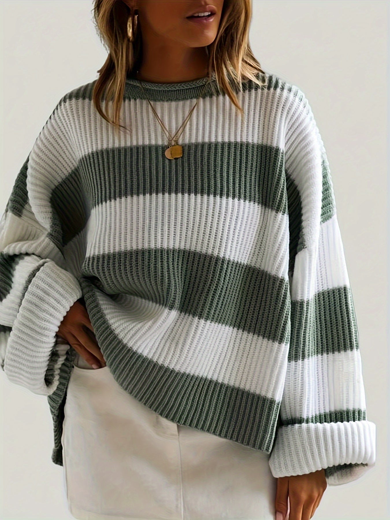 MODESSO® | Sweter w Paski z Okrągłym Dekoltem