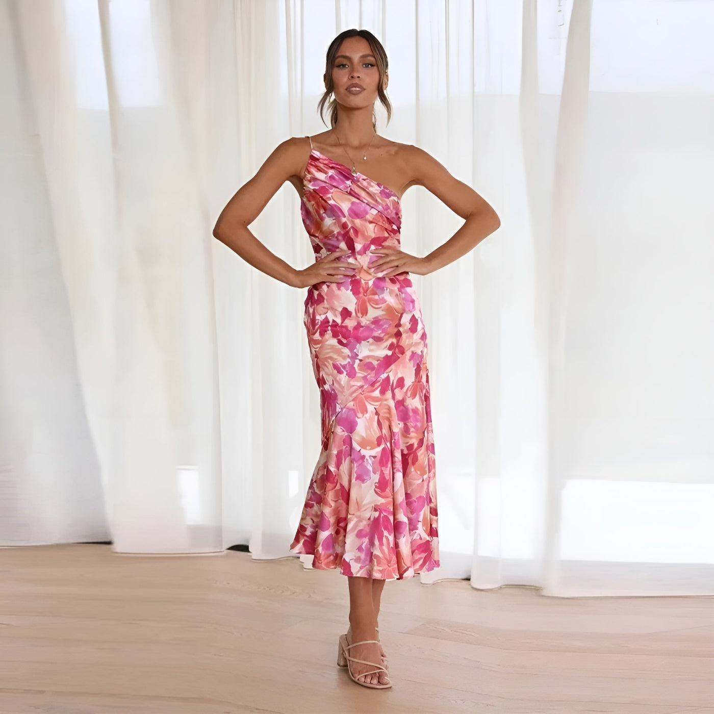 MODESSO® | Elegancka sukienka maxi w kwiatowy wzór