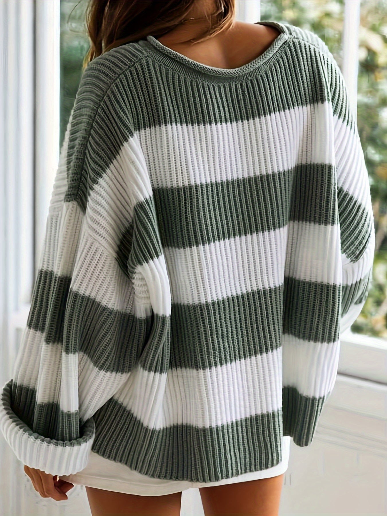 MODESSO® | Sweter w Paski z Okrągłym Dekoltem